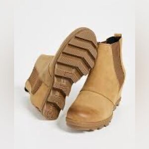 Sorel Joan of Arctic Tan Ankle Booties, Size 8.